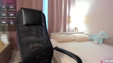 Snapshot of aliceevan chatting on November 5, 2025, 2:11 am Daniella online show from November 5, 2025, 2:11 am