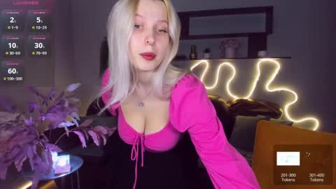 Snapshot of alicefreman chatting on February 14, 2025, 1:29 pm Alice online show from February 14, 2025, 1:29 pm