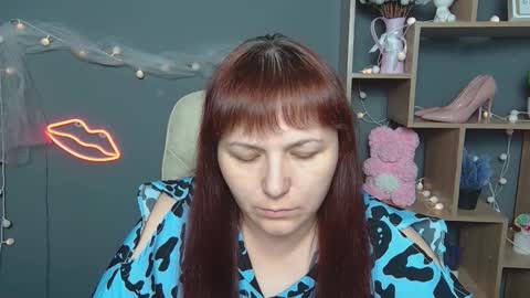 AliceInks online show from September 12, 2025, 7:08 am