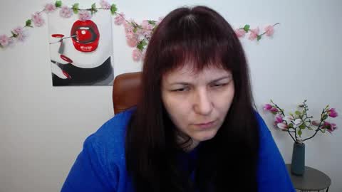 AliceInks online show from November 22, 2025, 7:51 am