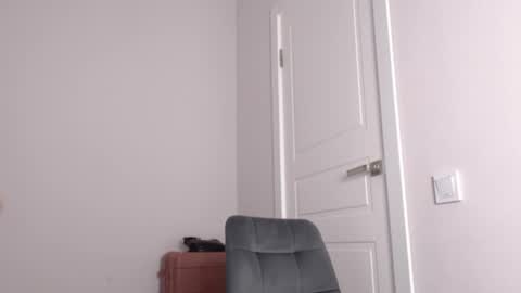 Alice online show from November 28, 2025, 1:14 pm