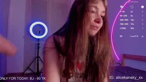Snapshot of alicekaneky_xx chatting on February 9, 2026, 10:58 pm Alice 19 Kaneky 19 online show from February 9, 2026, 10:58 pm