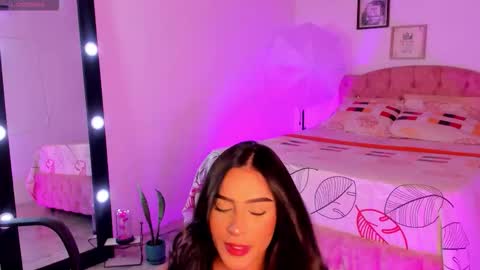 Snapshot of alicekiing_ chatting on September 26, 2025, 3:54 am ALICEKIING online show from September 26, 2025, 3:54 am