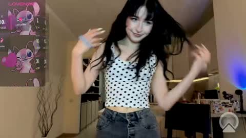 Snapshot of alicelannei chatting on April 30, 2026, 7:42 pm Alice loves chips online show from April 30, 2026, 7:42 pm