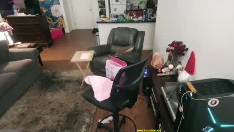 Alice Liddell online show from September 10, 2025, 7:03 pm