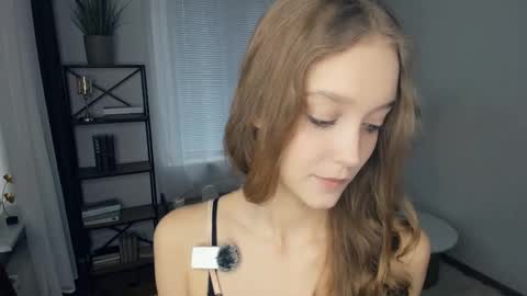 Serena online show from November 12, 2025, 7:42 am