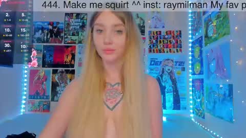 Snapshot of alicemilman chatting on December 27, 2024, 2:43 pm Alice  online show from December 27, 2024, 2:43 pm