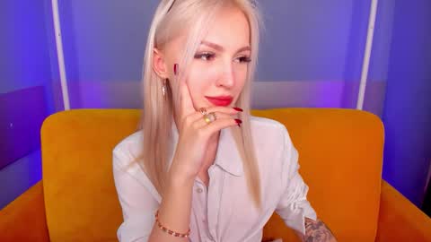 alicemonro online show from November 27, 2025, 8:49 am