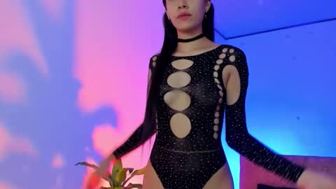 Alicee  online show from November 27, 2025, 10:28 am