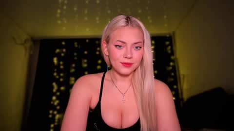 aliceoceaneyes online show from November 12, 2025, 12:27 pm