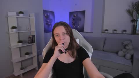 Alice online show from October 16, 2025, 2:12 am