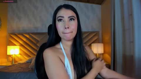 Snapshot of alices_kingsley chatting on November 18, 2025, 8:13 pm Alice online show from November 18, 2025, 8:13 pm