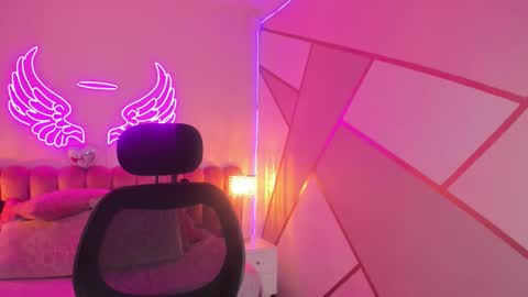 Snapshot of alices_kingsley chatting on December 2, 2025, 12:54 pm Alice online show from December 2, 2025, 12:54 pm