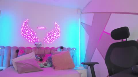 Snapshot of alices_kingsley chatting on February 7, 2026, 2:43 pm Alice online show from February 7, 2026, 2:43 pm