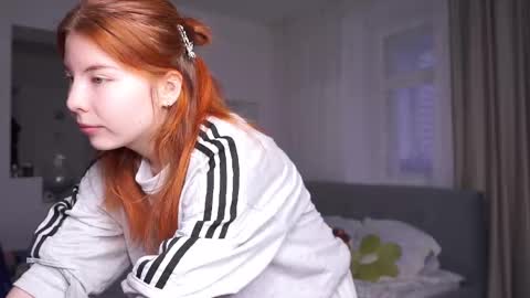 Snapshot of alicesosa chatting on December 1, 2025, 5:01 am Alice online show from December 1, 2025, 5:01 am