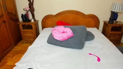 Alice online show from November 12, 2025, 6:58 am