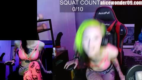 Snapshot of alicewonder52 chatting on November 3, 2025, 4:47 am Alice online show from November 3, 2025, 4:47 am