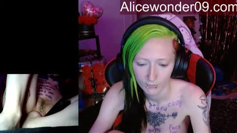 Snapshot of alicewonder52 chatting on February 15, 2026, 8:35 am Alice online show from February 15, 2026, 8:35 am