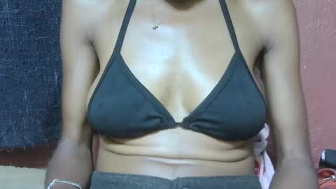 alicia253177 online show from February 25, 2025, 2:33 pm