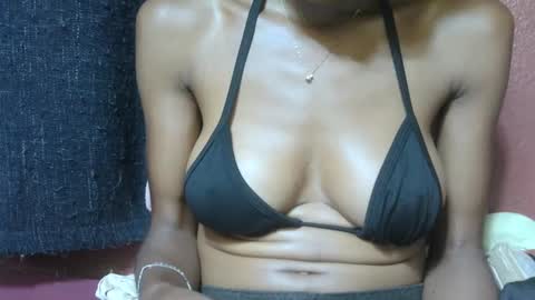 alicia253177 online show from March 12, 2025, 10:37 am