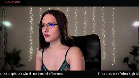 Snapshot of alicia_art_ chatting on March 27, 2026, 7:57 pm Alicia online show from March 27, 2026, 7:57 pm