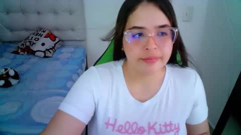 Snapshot of alicia_hotxx chatting on December 21, 2024, 6:12 pm alison online show from December 21, 2024, 6:12 pm