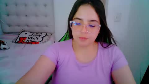 Snapshot of alicia_hotxx chatting on December 28, 2024, 12:26 am alison online show from December 28, 2024, 12:26 am