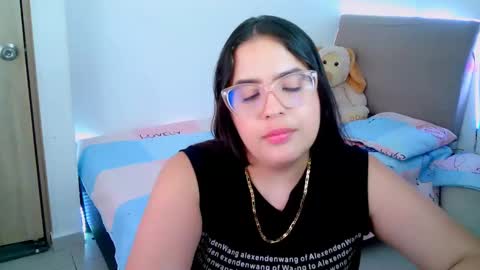 Snapshot of alicia_hotxx chatting on February 15, 2025, 12:15 am alison online show from February 15, 2025, 12:15 am