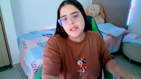 Snapshot of alicia_hotxx chatting on February 18, 2025, 8:58 pm alison online show from February 18, 2025, 8:58 pm