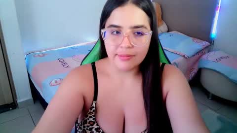 Snapshot of alicia_hotxx chatting on February 20, 2025, 6:57 pm alison online show from February 20, 2025, 6:57 pm
