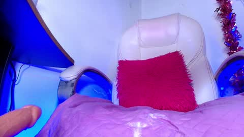 Alicia Kyse  online show from December 27, 2024, 9:17 am