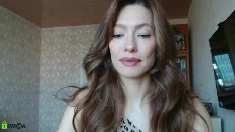 Alicia online show from September 19, 2025, 4:25 am