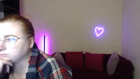 Alicia online show from November 22, 2025, 7:18 am