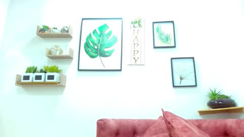 Snapshot of aliciacute__ chatting on February 13, 2026, 8:27 pm aliciacute online show from February 13, 2026, 8:27 pm