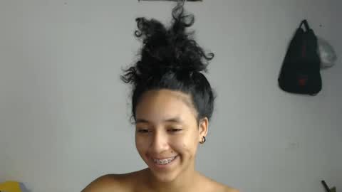 Snapshot of alicie_sexy_hot_20 chatting on January 29, 2025, 8:51 am ana online show from January 29, 2025, 8:51 am