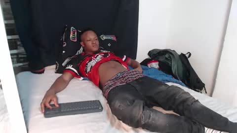 Snapshot of alid_17 chatting on March 25, 2026, 4:29 am Alid 17 online show from March 25, 2026, 4:29 am