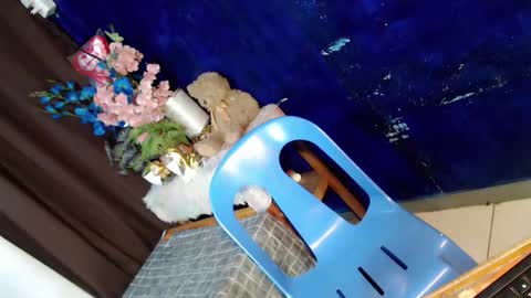 aliexagrey online show from March 11, 2026, 7:03 am