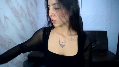 Snapshot of aliice_greco chatting on March 4, 2025, 9:11 pm Alice online show from March 4, 2025, 9:11 pm
