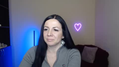 Snapshot of alika_lorens_talk chatting on February 21, 2025, 12:28 pm Alika online show from February 21, 2025, 12:28 pm
