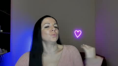 Snapshot of alika_lorens_talk chatting on March 3, 2025, 4:14 pm Alika online show from March 3, 2025, 4:14 pm