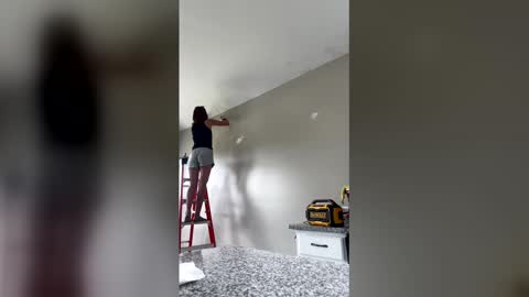 alikat2024 online show from April 15, 2026, 5:42 pm