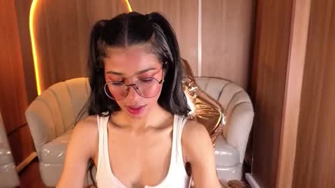 alina_b_ online show from March 3, 2026, 8:26 pm