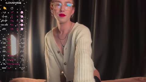 Snapshot of alina_flow chatting on February 16, 2025, 9:05 pm Alexa online show from February 16, 2025, 9:05 pm