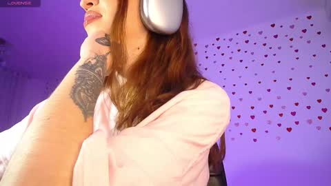 Snapshot of alina_lee01 chatting on February 25, 2026, 2:21 am NYX online show from February 25, 2026, 2:21 am