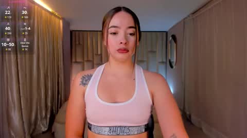 alinakravitz_ online show from September 26, 2025, 11:47 am