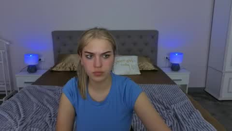 Snapshot of alinalemon chatting on April 6, 2026, 1:23 pm Alina online show from April 6, 2026, 1:23 pm