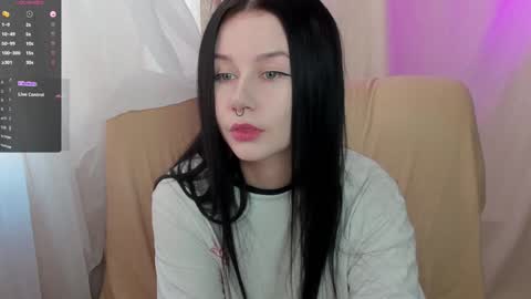 Snapshot of alinegreeeen chatting on January 27, 2025, 6:41 am Aline Greeeen online show from January 27, 2025, 6:41 am