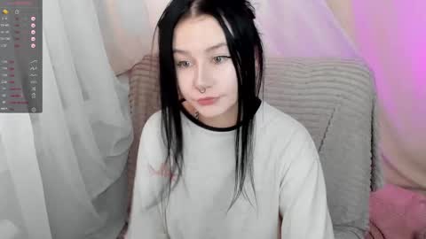 Snapshot of alinegreeeen chatting on February 27, 2025, 3:14 am Aline Greeeen online show from February 27, 2025, 3:14 am