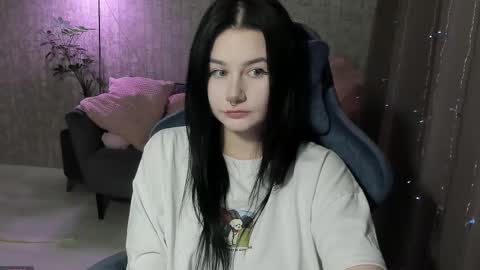 Snapshot of alinegreeeen chatting on September 26, 2025, 12:53 pm Aline Greeeen online show from September 26, 2025, 12:53 pm