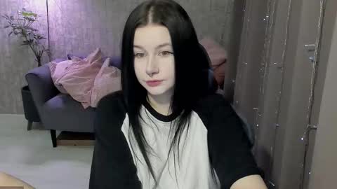 Snapshot of alinegreeeen chatting on November 2, 2025, 1:19 am Aline Greeeen online show from November 2, 2025, 1:19 am